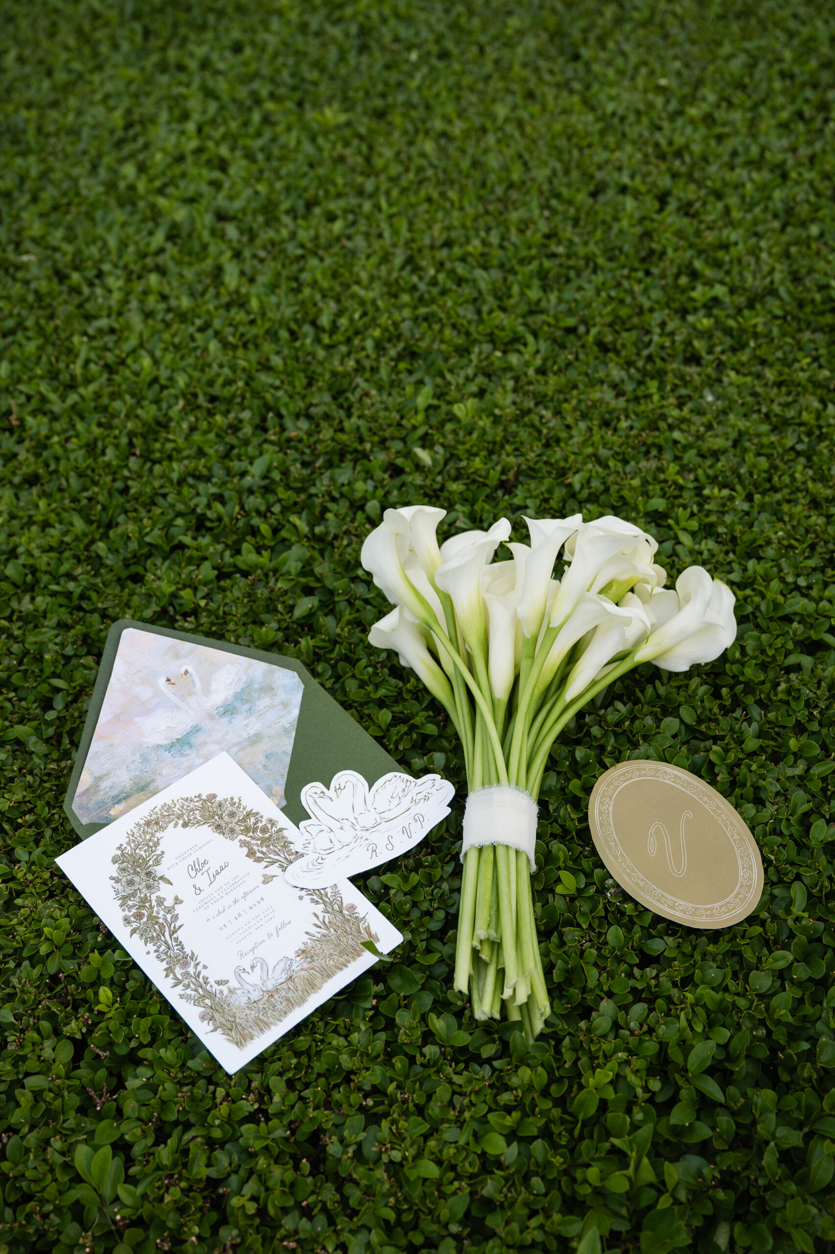 Garden wedding inspiration at Geneva On the Lake